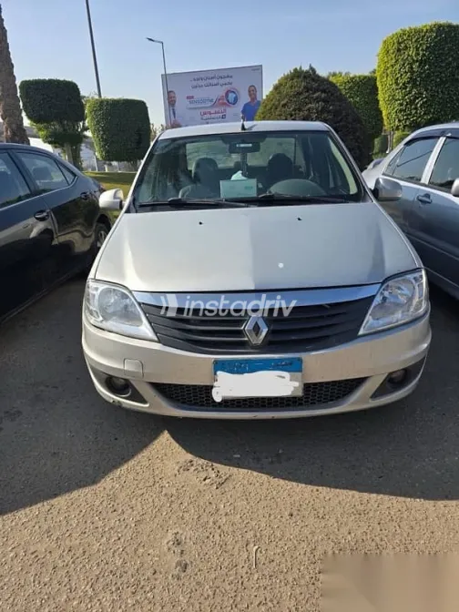 رينو لوجان 2013 فضي مستعملة للبيع - 1