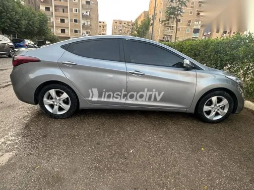 هيونداي افانتي 2014 فضي مستعملة للبيع - 5