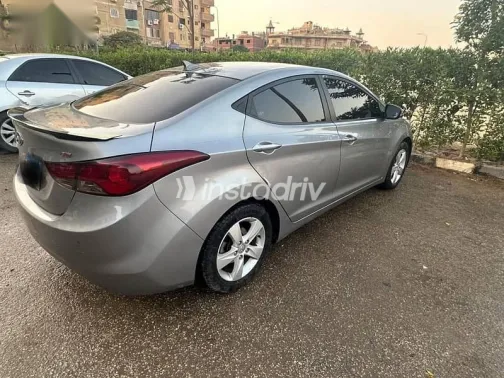 هيونداي افانتي 2014 فضي مستعملة للبيع - 6