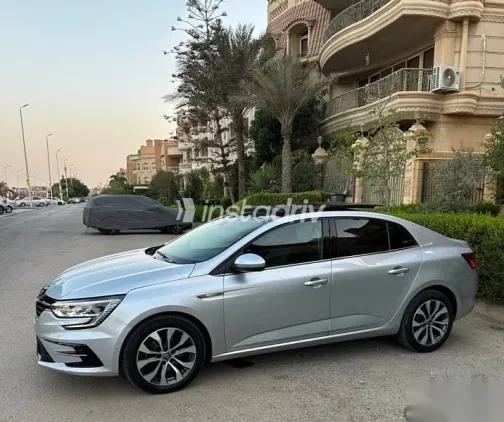 Renault Megane 2022 Gray Used for Sale - 3