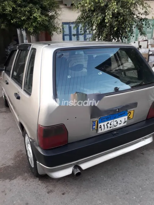 فيات اونو 2002 فضي مستعملة للبيع - 2