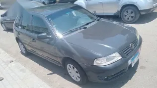 فولكس فاغن بوينتر 2004 فضي مستعملة للبيع