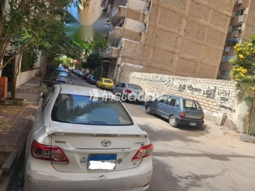 تويوتا كورولا 2011 أبيض مستعملة للبيع - 2