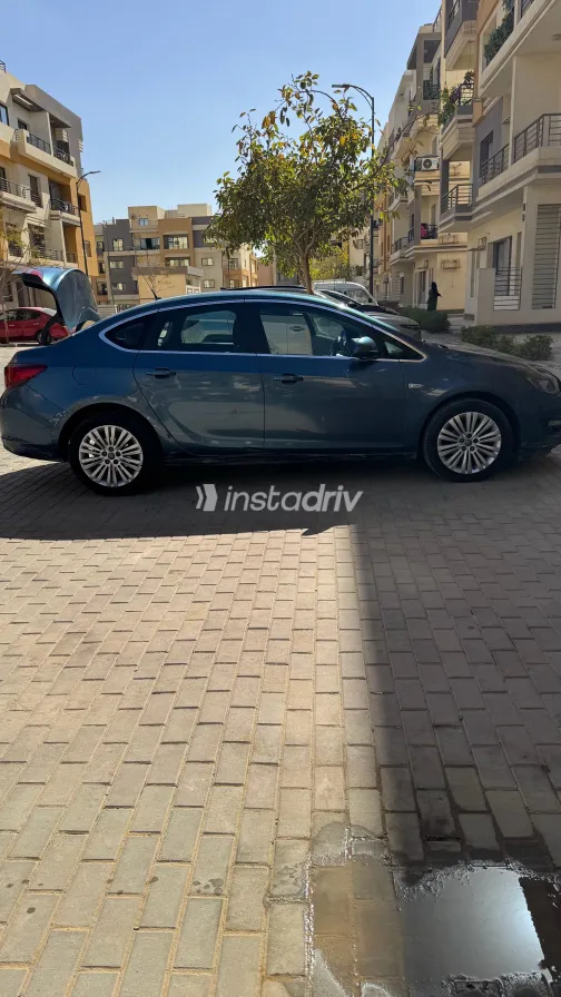 Opel Astra 2014 White Used for Sale - 7