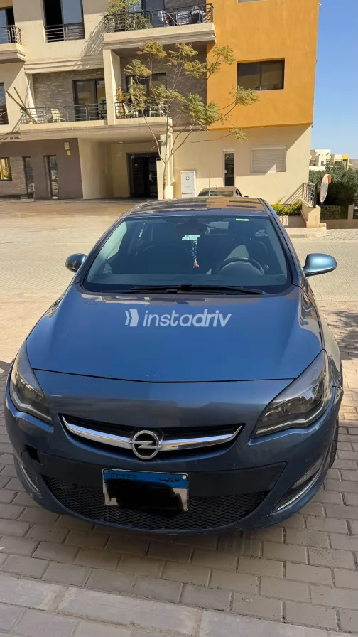 Opel Astra 2014 White Used for Sale - 8