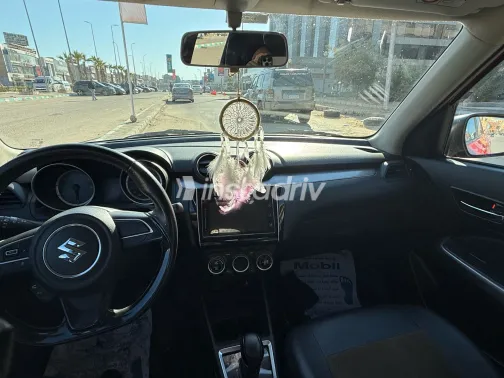 سوزوكى سويفت 2022 أبيض مستعملة للبيع - 4