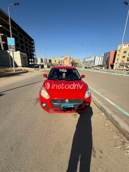 سوزوكى سويفت 2022 أبيض مستعملة للبيع - 8