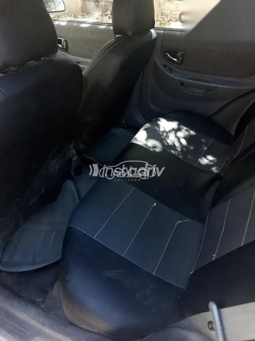 هيونداي فيرنا 2007 فضي مستعملة للبيع - 6