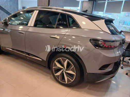 فولكس فاغن اي دي 4 2024 رمادي جديدة للبيع - 2