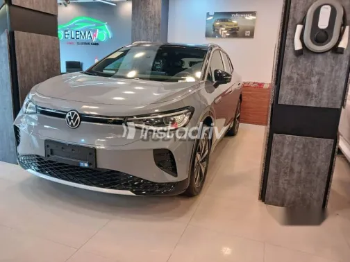 فولكس فاغن اي دي 4 2024 رمادي جديدة للبيع - 4