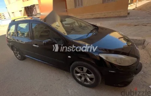 بيجو 307 2006 أسود مستعملة للبيع - 6