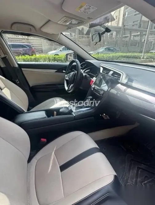 Honda Civic 2018 Silver Used for Sale - 6