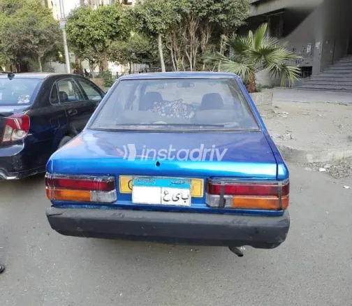 مازدا 323 1981 أزرق غامق مستعملة للبيع - 2