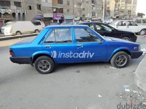 مازدا 323 1981 أزرق غامق مستعملة للبيع - 7