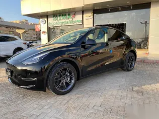 تسلا موديل 3 2023 أسود جديدة للبيع