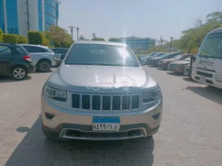 جيب جراند شيروكي 2016 أبيض مستعملة للبيع