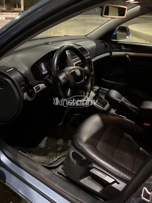 سكودا فانتازيا 2010 سماوي مستعملة للبيع - 5