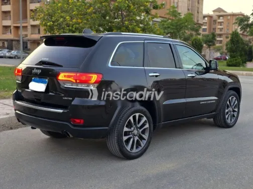 جيب جراند شيروكي 2018 أسود مستعملة للبيع - 4