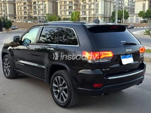 جيب جراند شيروكي 2018 أسود مستعملة للبيع - 5