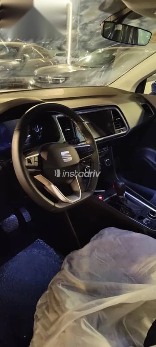 سيات اتيكا 2025 أزرق غامق جديدة للبيع - 3