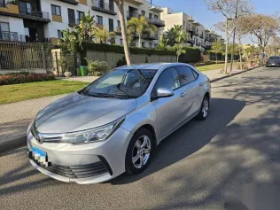 تويوتا كورولا 2019 فضي مستعملة للبيع