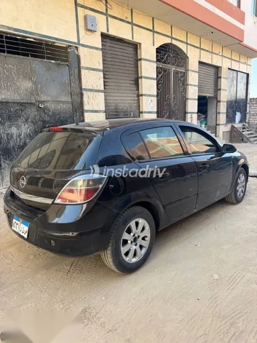 Opel Astra 2008 Black Used for Sale - 4