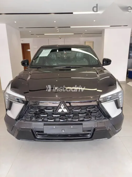 ميتسوبيشي اوت لاندر 2026 أسود جديدة للبيع - 1