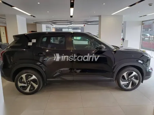 ميتسوبيشي اوت لاندر 2026 أسود جديدة للبيع - 3