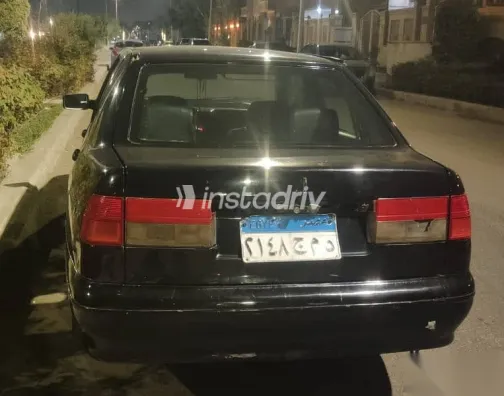 سيات توليدو 1996 أسود مستعملة للبيع - 4