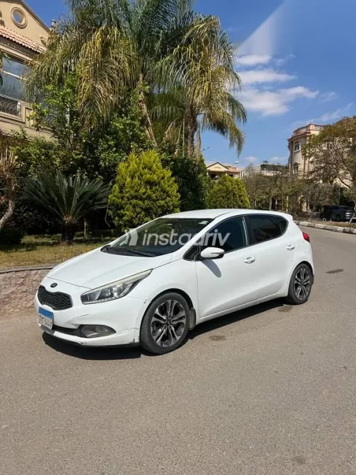 كيا سيد 2016 أبيض مستعملة للبيع - 1