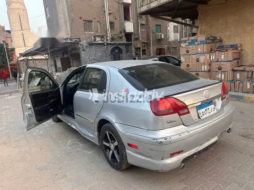 بريليانس سبلندور 2009 فضي مستعملة للبيع - 4