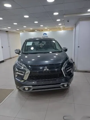 ميتسوبيشي اكسباندر 2026 رمادي جديدة للبيع