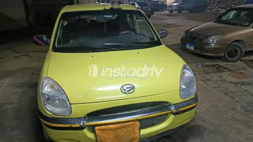 دايهاتسو سيريون 2000 أصفر مستعملة للبيع - 5