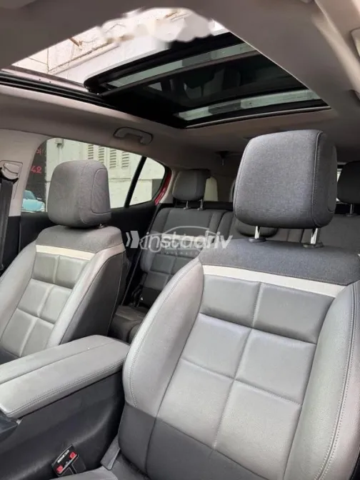 سيتروين C5 2021 أحمر مستعملة للبيع - 4