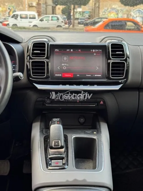 سيتروين C5 2021 أحمر مستعملة للبيع - 5