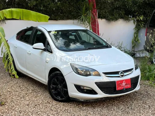 Opel Astra 2020 White Used for Sale - 3
