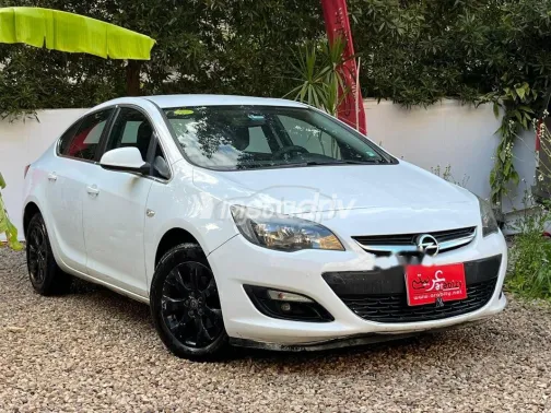 Opel Astra 2020 White Used for Sale - 4