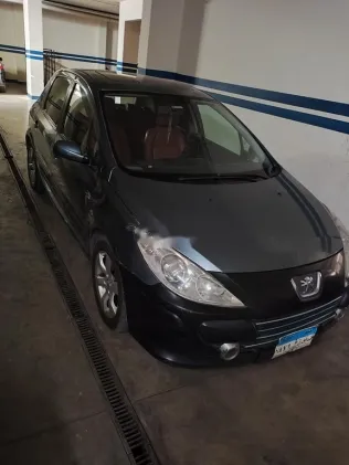 بيجو 307 2007 رمادي مستعملة للبيع