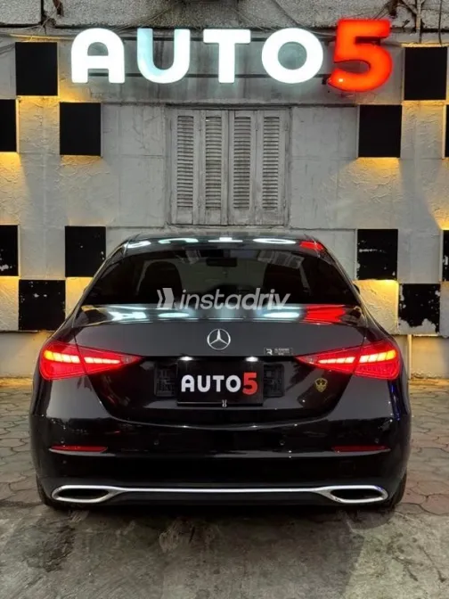 مرسيدس C 180 2022 أسود مستعملة للبيع - 2