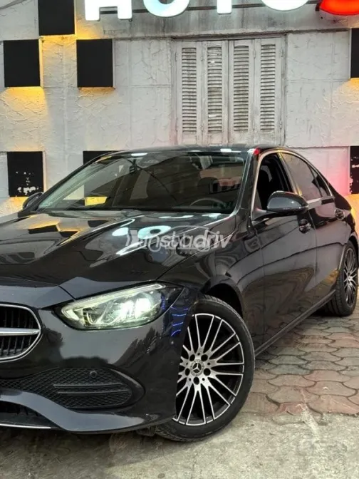 مرسيدس C 180 2022 أسود مستعملة للبيع - 3