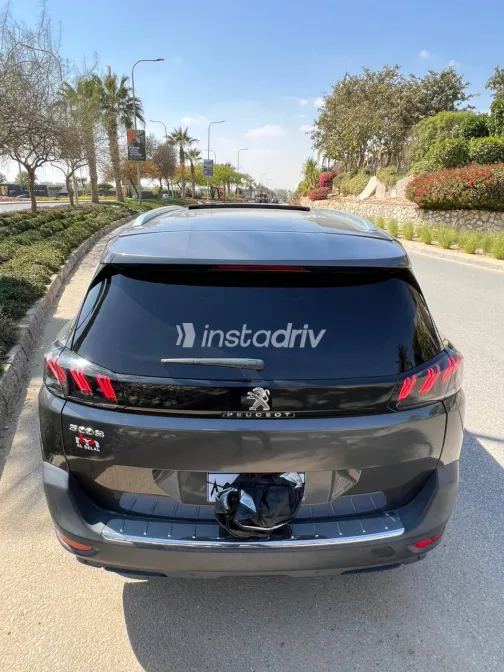 Peugeot 5008 2022 White Used for Sale - 4