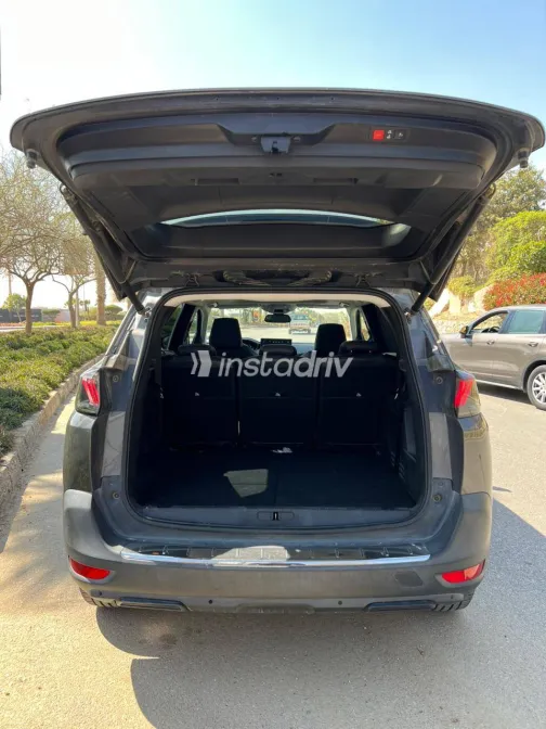 Peugeot 5008 2022 White Used for Sale - 5