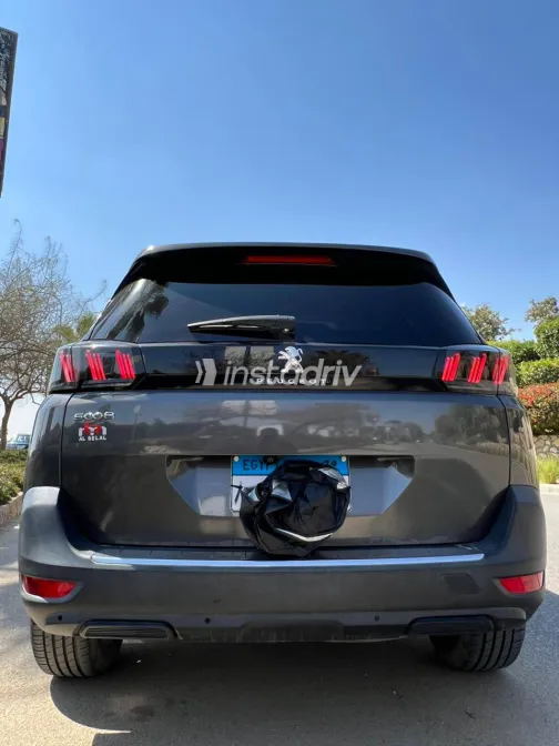 Peugeot 5008 2022 White Used for Sale - 7