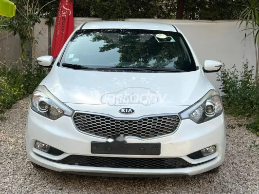 كيا سيراتو 2013 أبيض مستعملة للبيع - 3