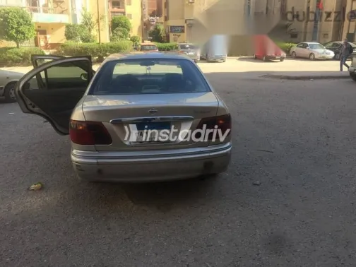 Nissan Sunny 2003 Gold Used for Sale - 2