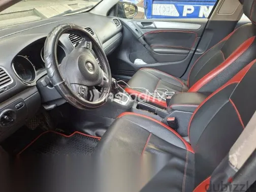 فولكس فاغن جولف 2012 أسود مستعملة للبيع - 1