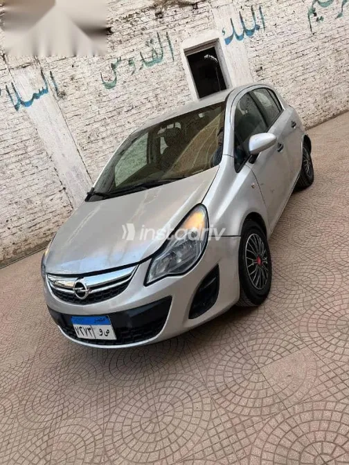 اوبل كورسا 2013 فضي مستعملة للبيع - 3