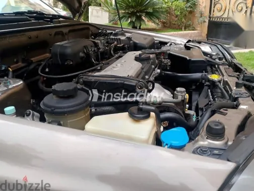 Hyundai Verna 2017 Gold Used for Sale - 5