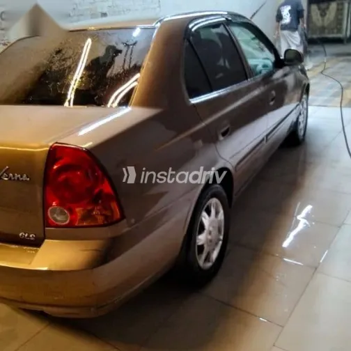 Hyundai Verna 2017 Gold Used for Sale - 8