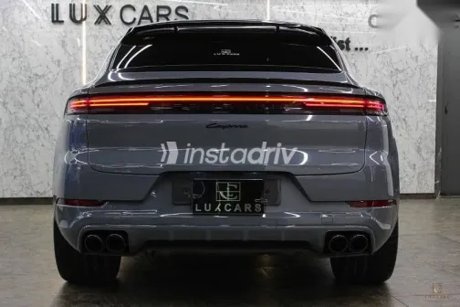 Porsche Cayenne 2024 Gray Used for Sale - 3